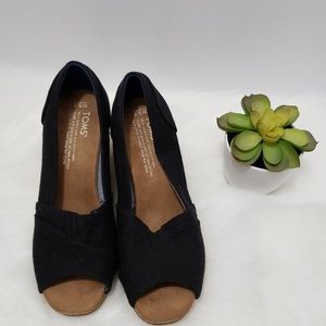 Toms wedge size 5.5